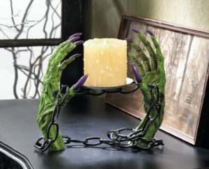 witch-shackles-candle-stand-2